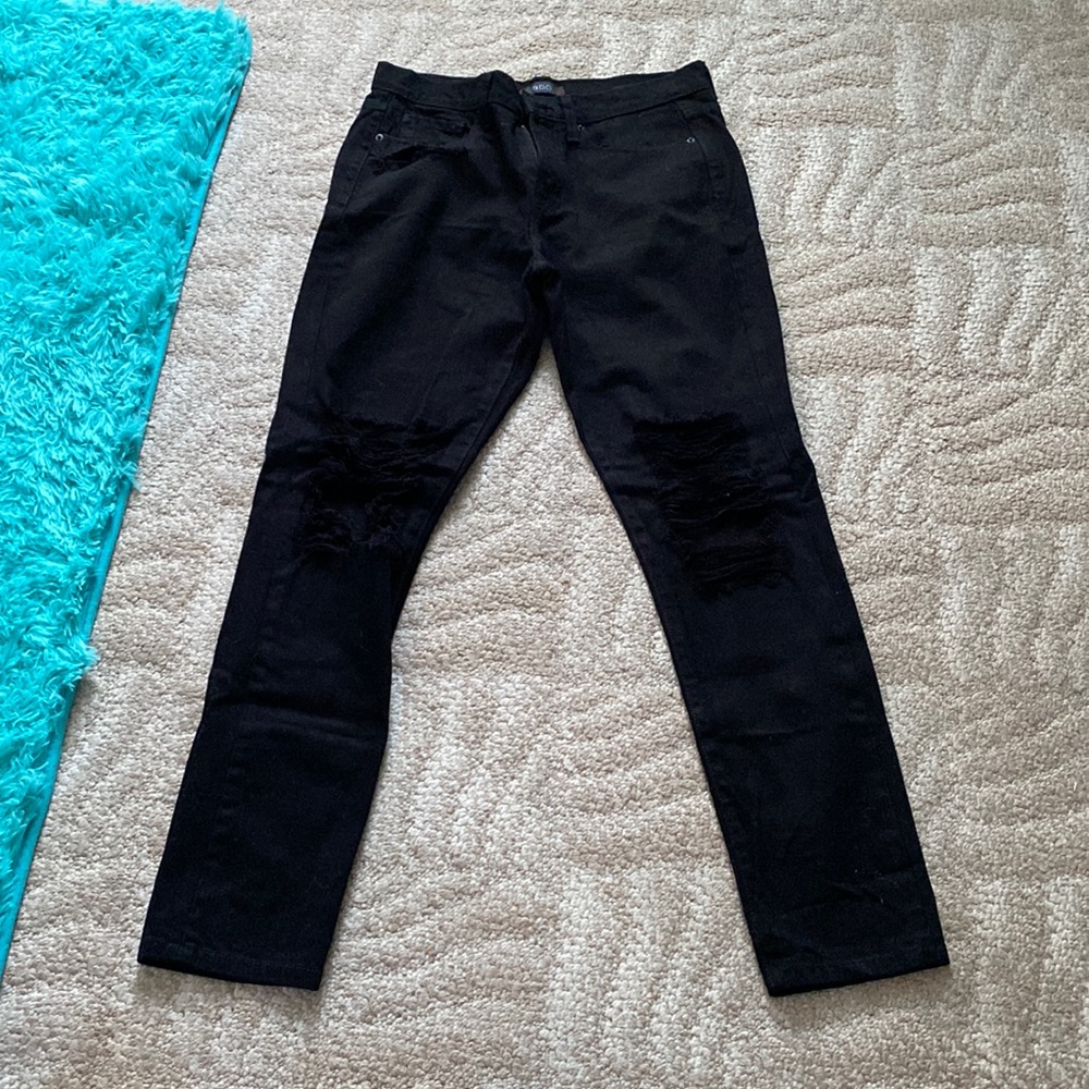 Cute black ripped jeans